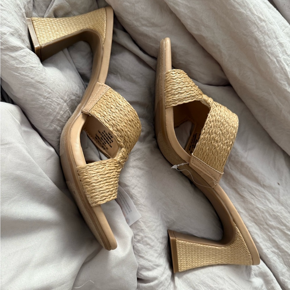 Elegant Tan Woven Women's Heels